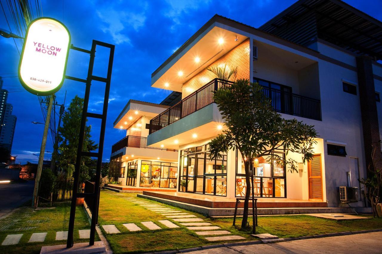 Yellow Moon Hotel Pattaya Exteriör bild